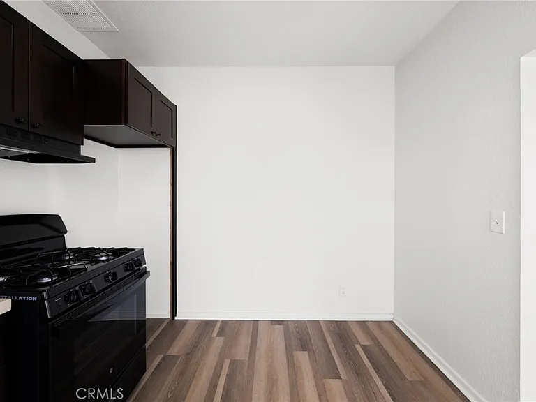 927 Orange St — Photo 8