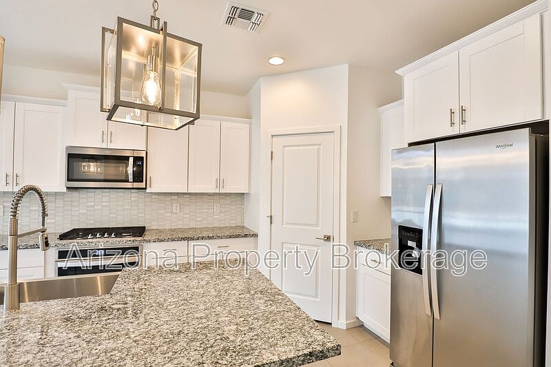 1st image of 4549 W Stonecrop Dr
