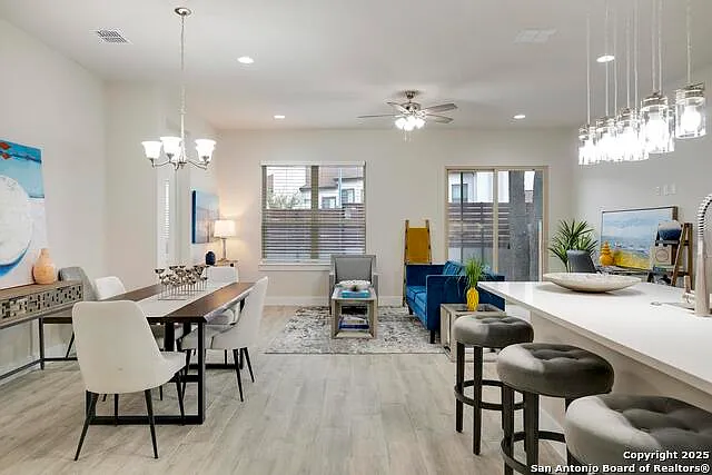 3 bed, 2.5 bath, 1585 sqft, $2,700 — Photo 4