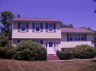 100 Nickerson Dr, Stoughton, MA 02072