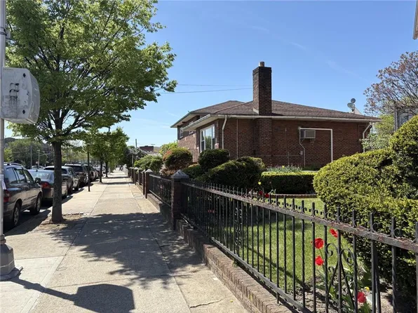 1960 Stillwell Avenue image 7 of 7