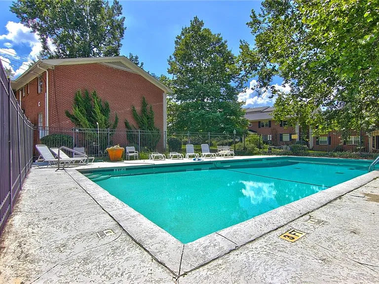 3535 Roswell Rd NE #F4 — Photo 18
