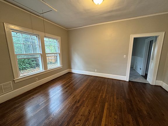 3rd image of 52 Smythe Ave