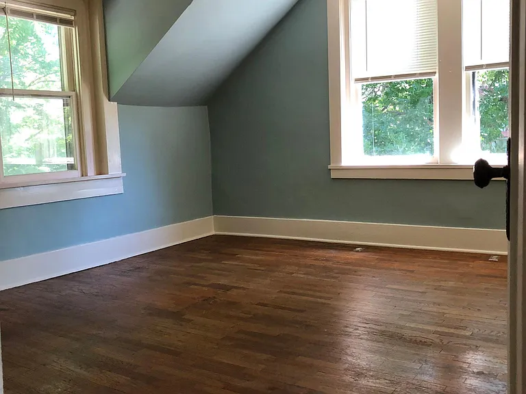 East facing bedroom