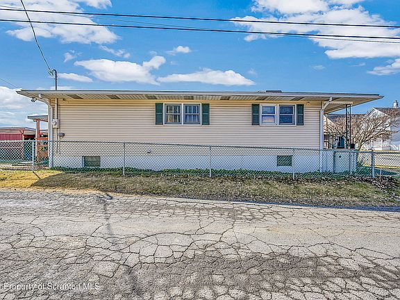 4th image of 405 17th Ave
