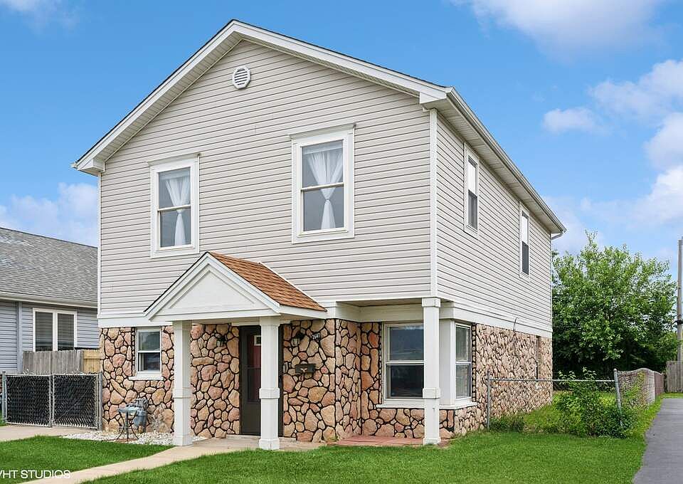 1st image of 2647 Atlantic Ave