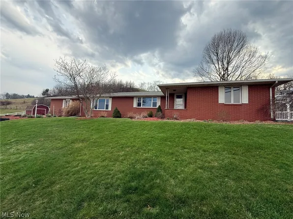 1728 State Route 39 NE, New Philadelphia, OH 44663