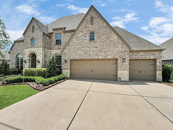 2nd image of 1203 Orange Pumpkin Ln