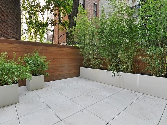 4th image of 46 E 83rd St