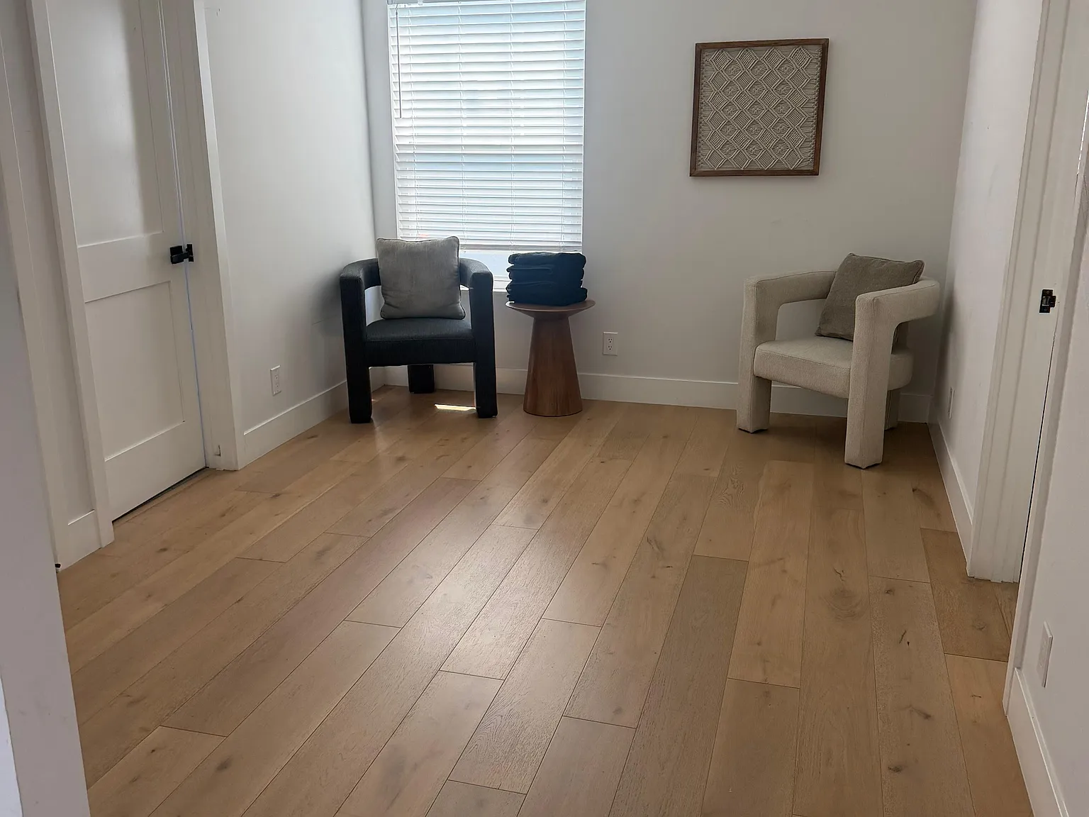 4 bed, 1872 sqft, $4,400 — Photo 2