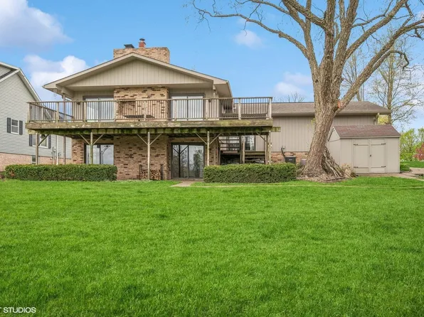 506 10th Ave NW, Waverly, IA 50677