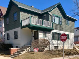 1750 N Astor St, Milwaukee, WI 53202