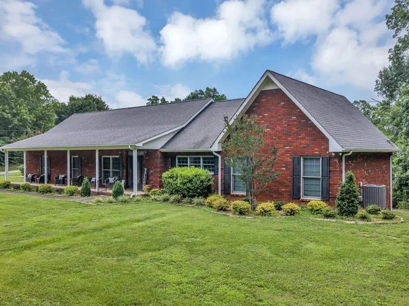 398 N Hummingbird Ln, Dickson, TN 37055