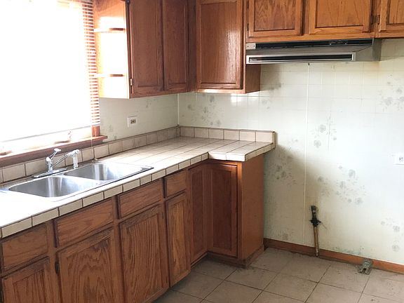 2nd image of 1249 Lincoln Ave