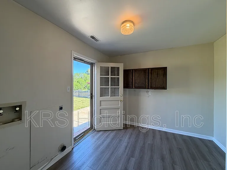 917 Timber Creek Pl — Photo 9