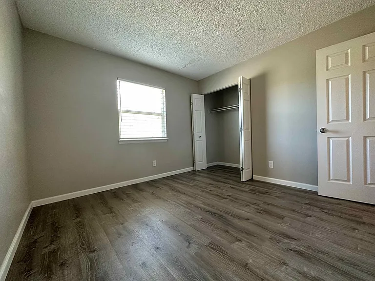 2426 Split Rock Dr — Photo 26