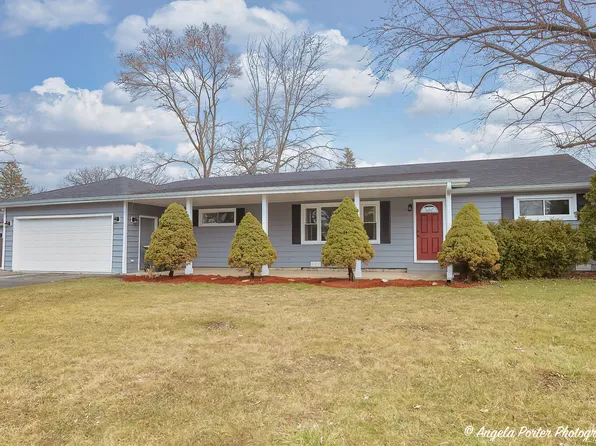 205 Bridgewood Dr, Antioch, IL 60002