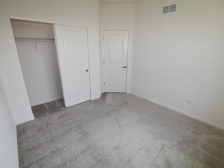 2945 Showplace Dr — Photo 40
