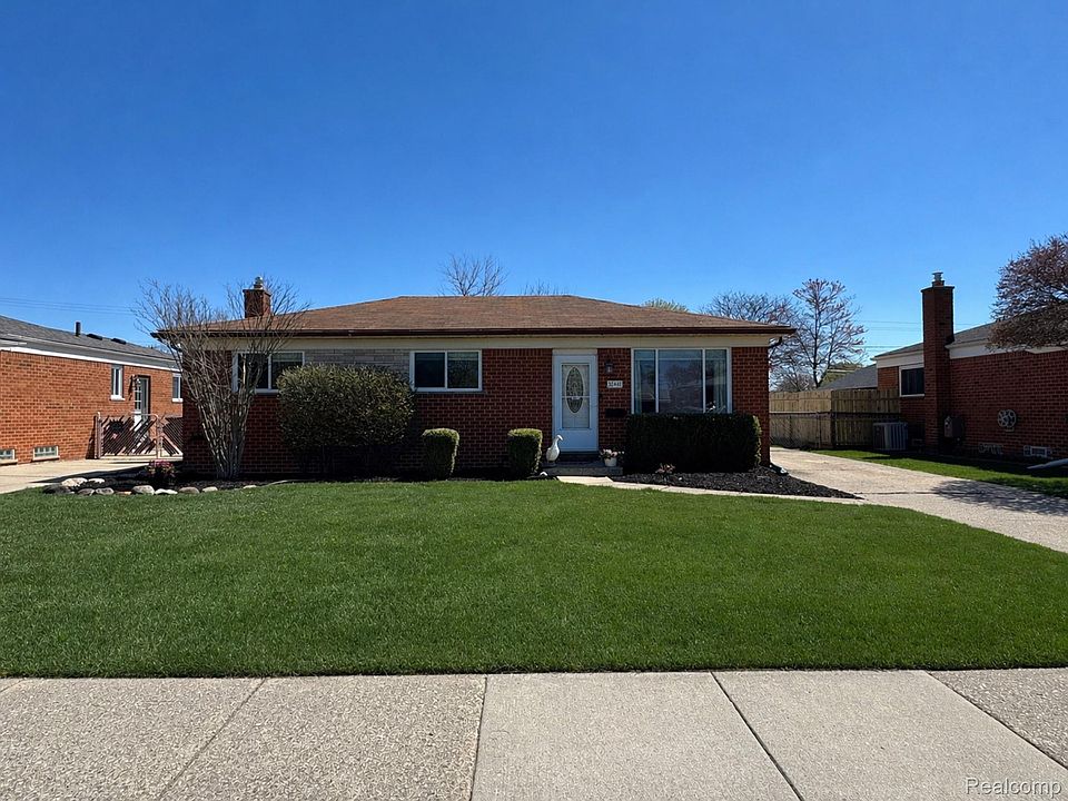 1st image of 32440 Firwood Dr