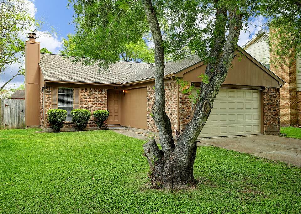 1st image of 347 Lost Rock Dr