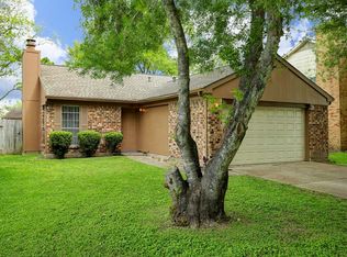 347 Lost Rock Dr, Webster, TX 77598