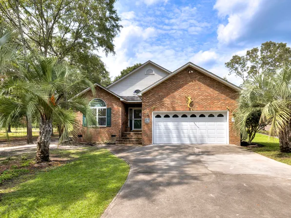 824 Bentwood Cir, Manning, SC 29102