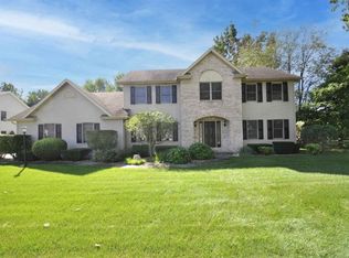 14494 Farmgate Dr, Granger, IN 46530