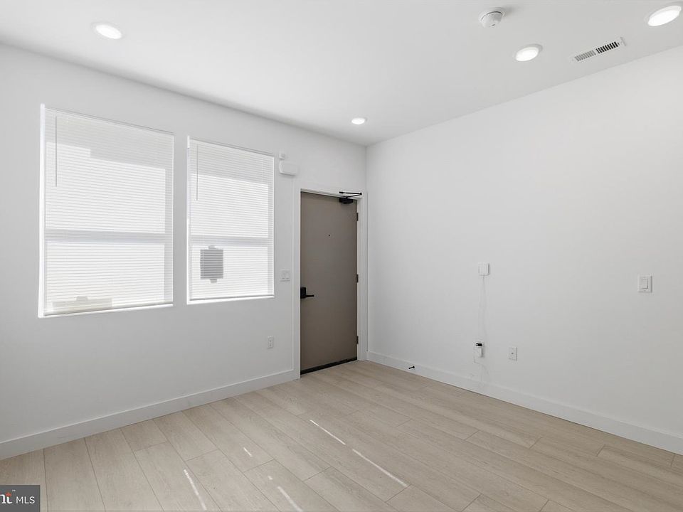 1st image of 1011 W Orleans St