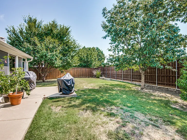 636 King Lionel Ln — Photo 24