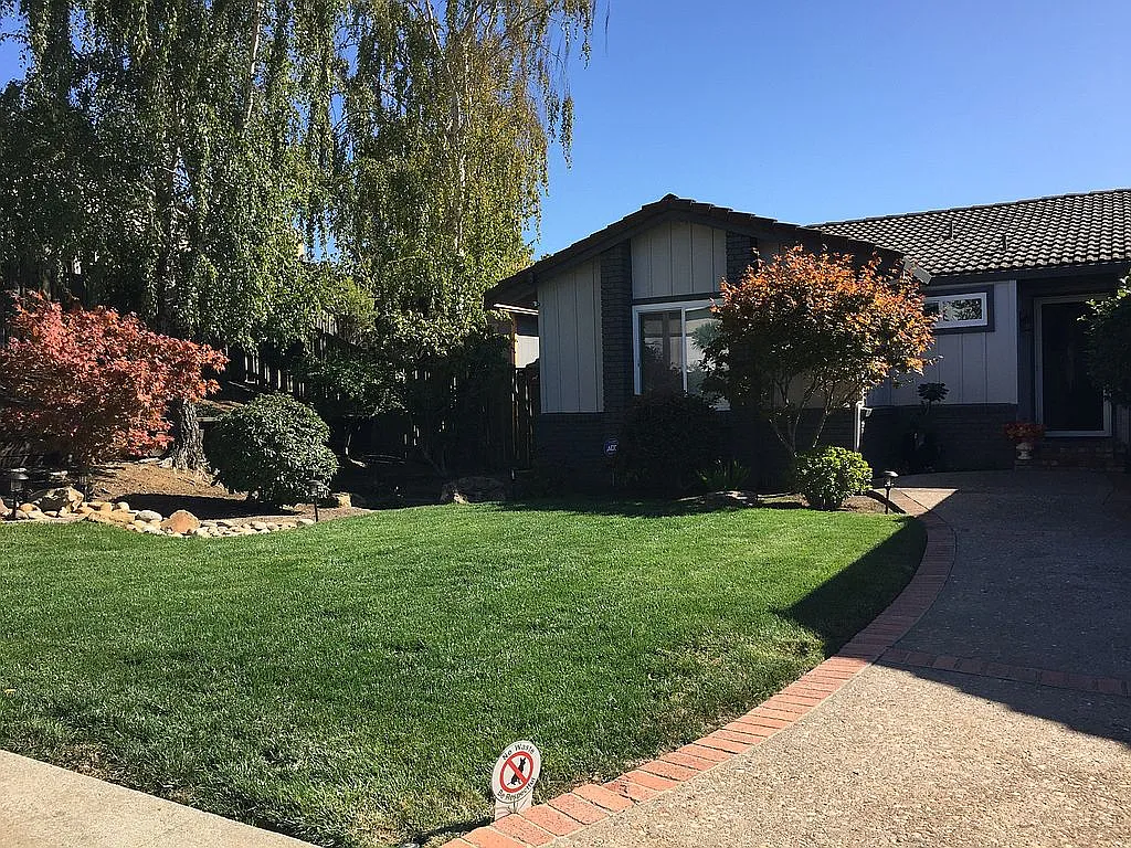 27115 Columbia Way photo 1