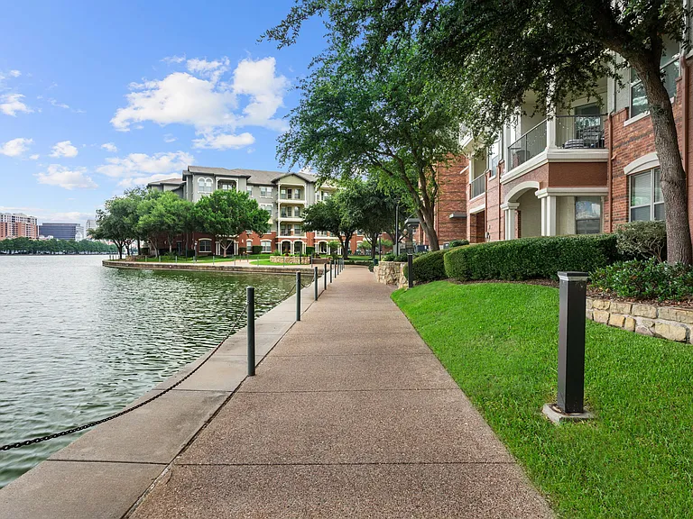 Olympus Las Colinas — Photo 53