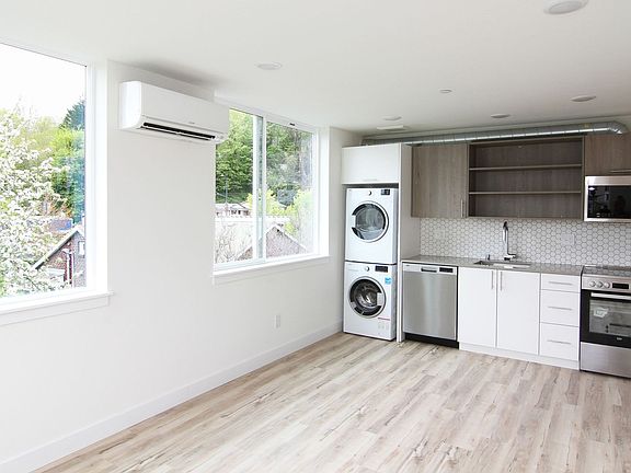 2nd image of 4724 31st Ave S #6