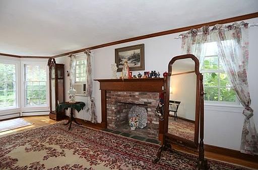 5th image of 39 Lands End Ln