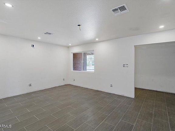 5th image of 1881 E Concorda Dr