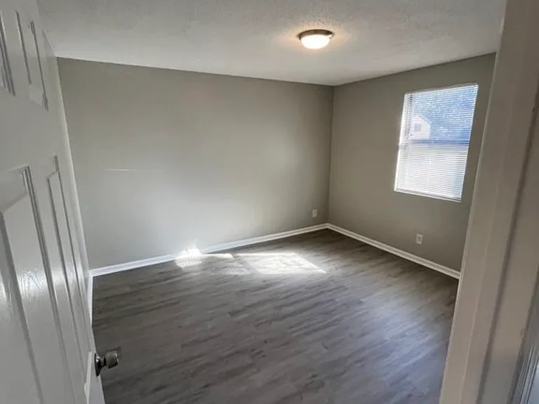 809 Blue Ridge Dr — Photo 5