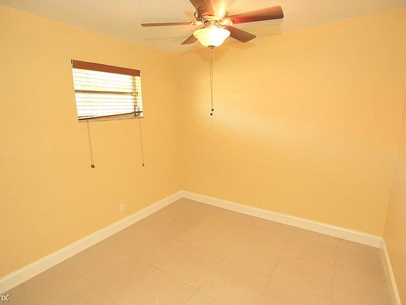 4th image of 5632 Hayes St