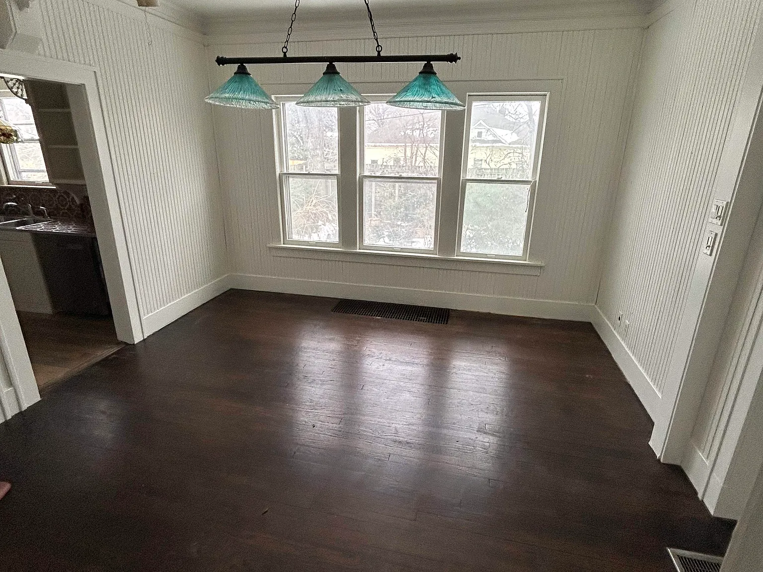3 bed, 1.5 bath, 2096 sqft, $1,500 — Photo 4