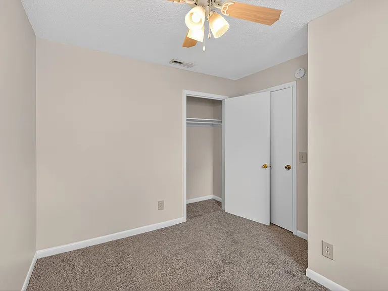 Woodlocke Apartments — Photo 60
