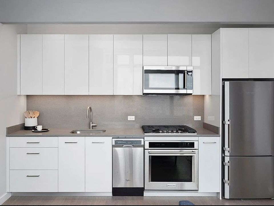 1st image of 42 W 33rd St APT 4B