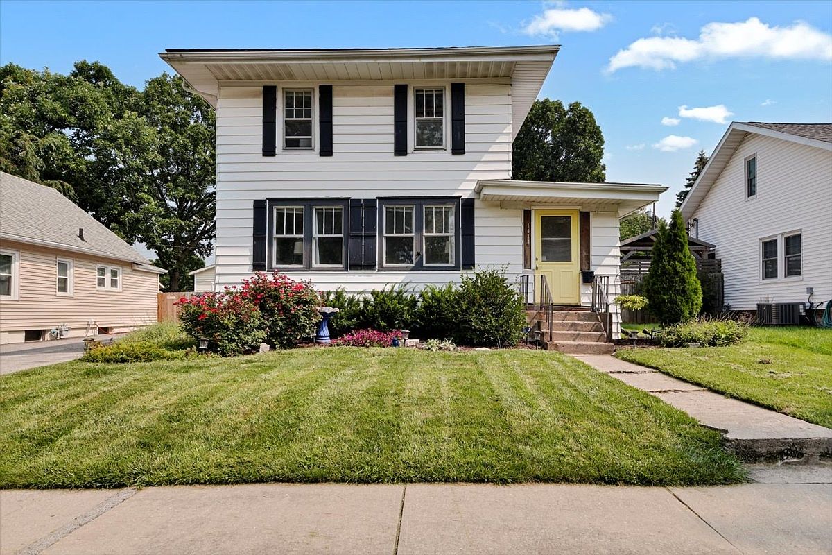 1616 W Park Ave, Champaign, IL 61821 | Zillow