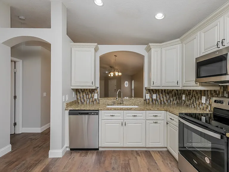 10610 Navigation Dr — Photo 8