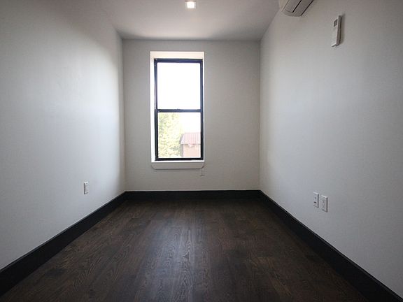 4th image of 205 Johnson Ave #2LAZ