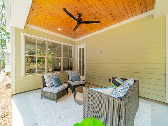 4th image of 3838 Avalon Ave