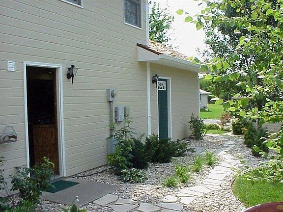 3rd image of 1318 Goldenrod Cir