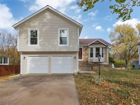 1399 W Prairie Ter, Olathe, KS 66061