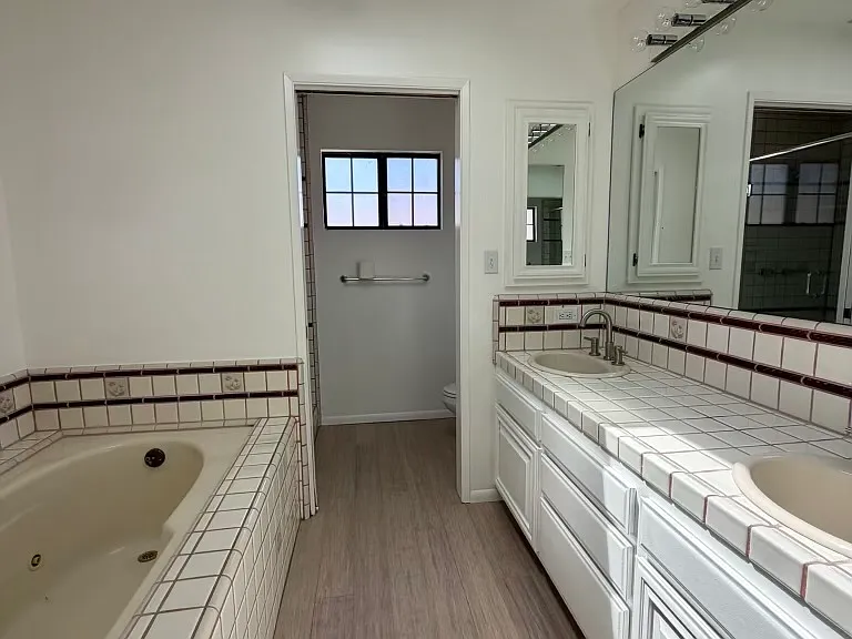 3247 Mills Ave — Photo 20