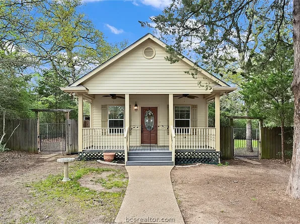 8509 Jackrabbit Ln, Bryan, TX 77808