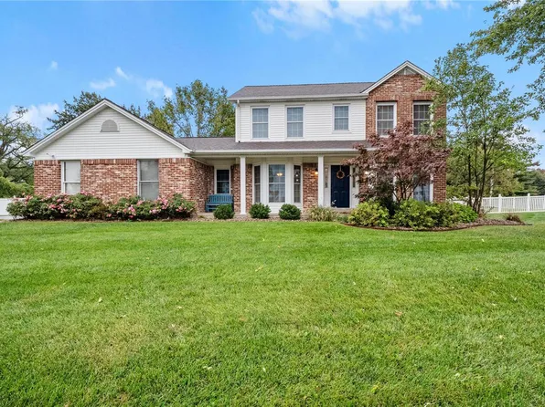 11971 Autumn Lakes Dr, Maryland Heights, MO 63043