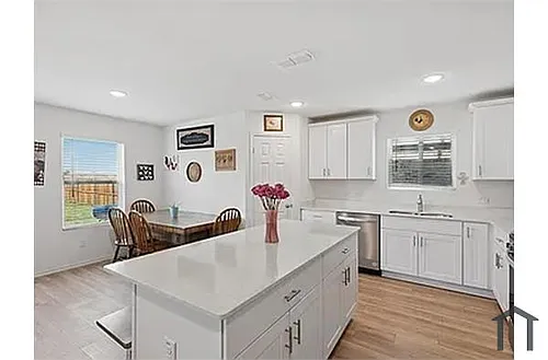 1020 Valerian Dr Photo 1