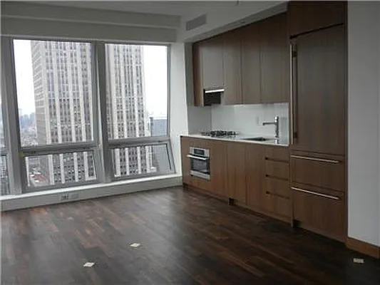 Rented by Metropolitan Res. Partners | media 17